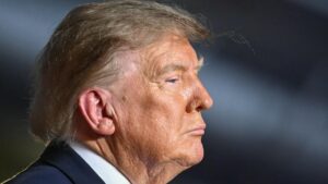 Ủy Ban Quốc Gia Dân Chủ kiện Chính quyền Trump về quảng cáo trên truyền hình do thuế tài trợ