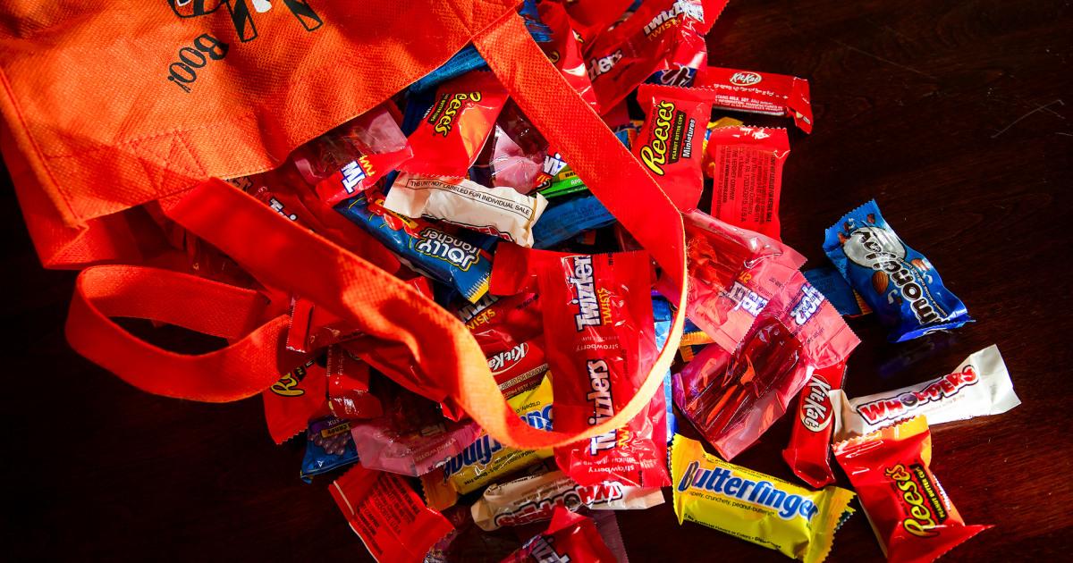 Để chống lại nền kinh tế đáng sợ, Hoa Kỳ chuẩn bị chi tiêu cho kẹo Halloween