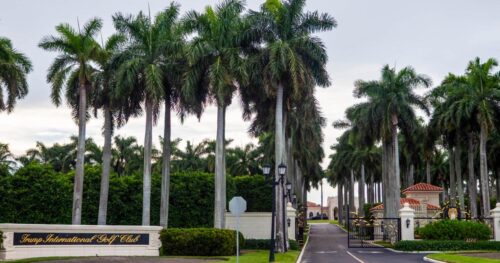 Tổng Thống Donald Trump muốn biến câu lạc bộ golf của mình thành nơi nghỉ dưỡng Tổng thống vĩnh viễn