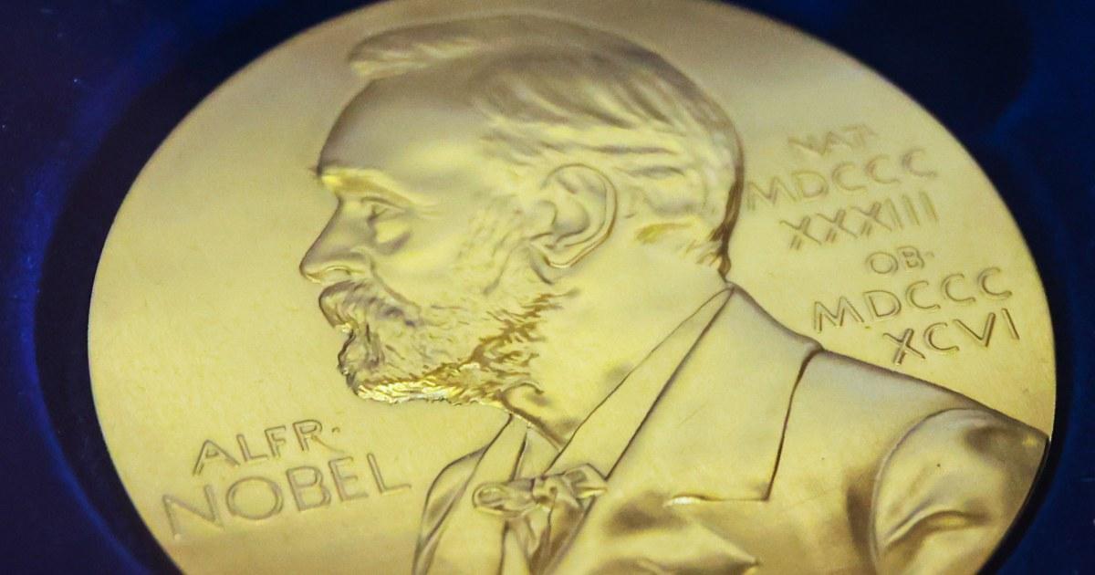 Giải Nobel Hóa học 2026 vinh danh hai nhà khoa học Henri Kagan và Kenso Soai