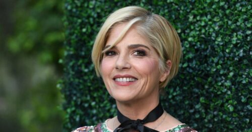 Selma Blair bị bắt giữ sau khi cáo buộc hành hung nhân viên phi hành đoàn trên chuyến bay