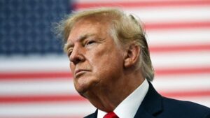 Tổng Thống Trump đình chỉ lệnh trừng phạt mới đối với Nga sau thỏa thuận mua dầu diesel