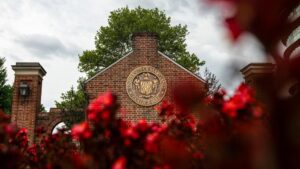Đội quần vợt University of Maryland xin lỗi vì chia sẻ hình ảnh phân biệt chủng tộc