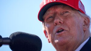 Tổng Thống Donald Trump viện dẫn đặc quyền hành pháp trong cuộc chiến pháp lý tại Kennedy Center