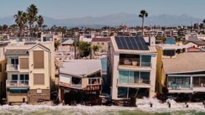 Nhà cửa ở Nam California trượt dần xuống biển, tình hình được dự báo tồi tệ hơn