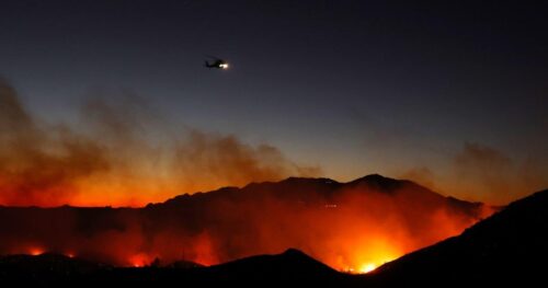 Cháy rừng ở Malibu bùng phát, buộc dân sơ tán ở Nam California