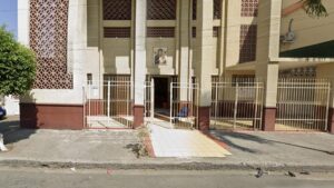 Linh mục qua đời tại Ecuador sau khi thánh giá rơi trúng đầu trong Thánh Lễ trực tuyến