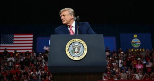 Tổng Thống Trump dùng từ ngữ bài Do Thái khi bảo vệ Thượng Nghị Sĩ Roger Marshall