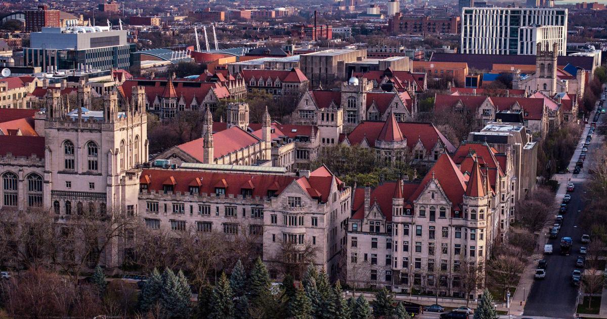 Nữ sinh tố bị tấn công tình dục tại ký túc xá hội nam sinh gần Đại học Chicago