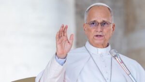 Giáo Hoàng Leo XIV Khỏi Bệnh Sau Phẫu Thuật Phổi