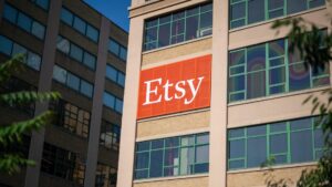 Etsy Giới Hạn Nội Dung Do AI Tạo Ra Để Chống Lại “Rác”