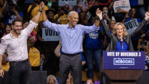 Obama vận động tranh cử, Iran lên kế hoạch ám sát, biểu tình ở Pháp, xả súng ở Florida