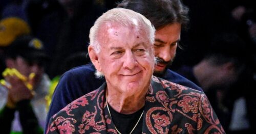 Huyền thoại WWE Ric Flair nhập viện sau cú ngã