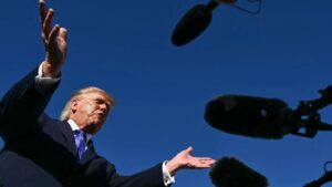 Tổng Thống Donald Trump Hủy Bỏ Các Cuộc Vận Động Tranh Cử Trực Tiếp Ở Iowa và Kansas