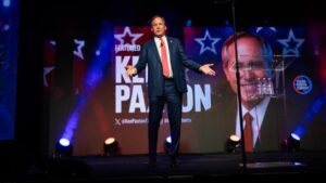 Chánh án Ken Paxton khởi động chuyến xe ‘Come and Take It’ khắp tiểu bang trước Ngày Bầu Cử