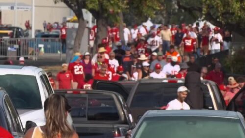 Sóng Nhiệt Bao Trùm Santa Clara Trong Trận Bóng Bầu Dục 49ers – Broncos