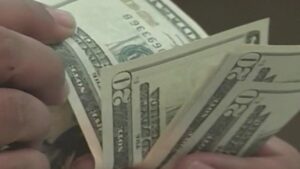 Thuế Bán Hàng Quận Los Angeles Tăng Lên 10.25% Từ Hôm Nay
