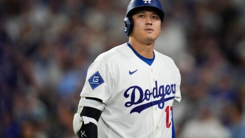 Sức khỏe của Shohei Ohtani và khả năng bị đình công phủ bóng lên mùa giải không chắc chắn của Dodgers