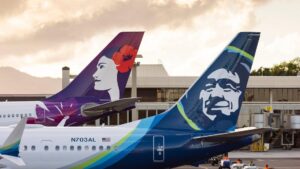 Alaska Airlines và Hawaiian Airlines mở thêm chuyến bay thẳng từ Seattle đến Osaka và Tahiti