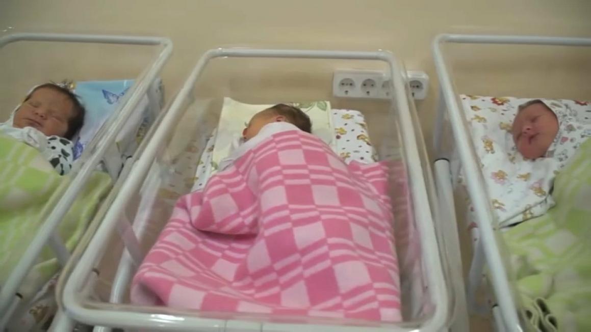 Chi phí sinh hoạt cao khiến nhiều cặp đôi ở Vùng Vịnh không muốn có con