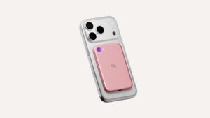 Thiết Bị AI Cá Nhân Mới Của Amazon Sẽ Lắng Nghe và Ghi Âm Bạn