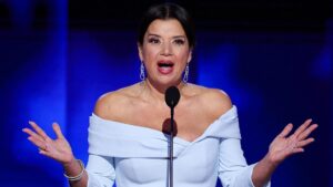 Ana Navarro giải thích lý do bà vẫn là đảng viên Cộng hòa