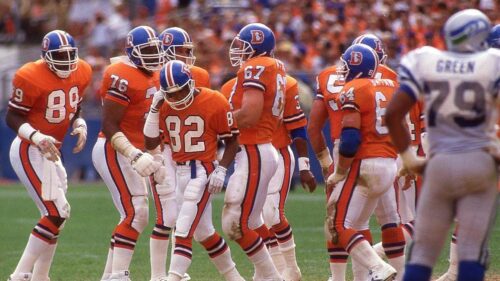 Broncos và Seahawks đối đầu trong trận đấu NFL hiếm hoi “màu đấu với màu đấu”