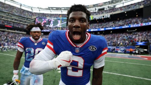 Deonte Banks đánh cắp bóng quyết định, đưa Giants lên dẫn đầu NFC East lần đầu tiên kể từ năm 2015