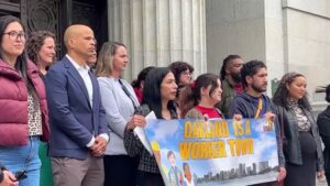 Cựu nhân viên khách sạn Oakland đạt thỏa thuận dàn xếp bồi thường 600.000 đô la cho việc chiếm đoạt tiền lương