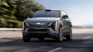 GM Lên Kế Hoạch Cho Xe Tự Lái “Không Cần Nhìn Đường” Vào Năm 2028