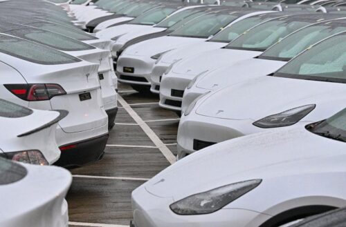 Tesla Duy trì Đà Tăng Trưởng Xe Điện Bất Chấp Khó Khăn Tại Hoa Kỳ