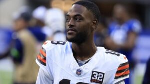 Cựu Cầu Thủ NFL kiện Jefferson Health, Tuyên Bố Phẫu Thuật Đã Chấm Dứt Sự Nghiệp