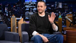 Pete Davidson Chia Sẻ Lý Do Rời ‘Saturday Night Live,’ Đã Chạm Đáy Và Cai Nghiện