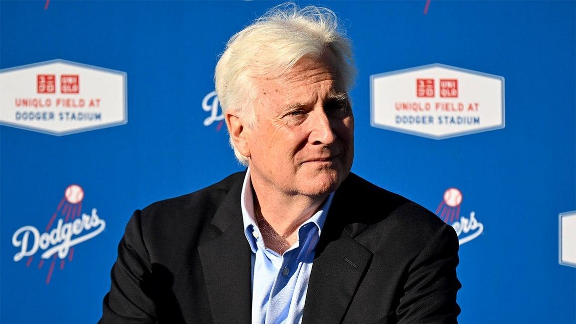Ông Mark Walter khẳng định sẽ giữ đội bóng chày Dodgers bất chấp điều tra liên bang