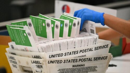 Tòa án Hoa Kỳ xem xét việc California có được kiểm 20.000 lá phiếu bị chính phủ Mỹ tranh chấp hay không
