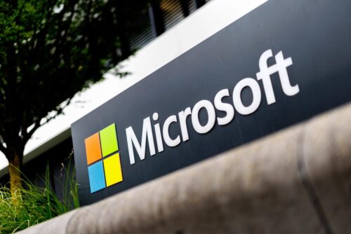 Microsoft Đề Nghị Thôi Việc Tự Nguyện Cho 60.000 Nhân Viên, Cho Thấy AI Thay Đổi Nền Kinh Tế