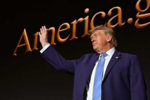 Trợ lý AI của Musk được cho là đã khuyến khích Tổng thống Trump bắt giữ Tổng thống Venezuela