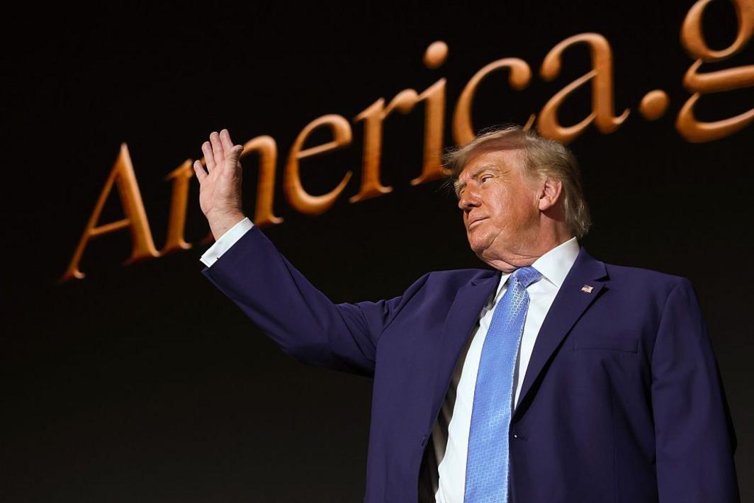 Trợ lý AI của Musk được cho là đã khuyến khích Tổng thống Trump bắt giữ Tổng thống Venezuela