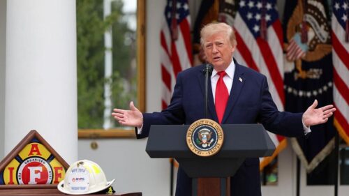 Chính quyền Tổng thống Donald Trump kiện California, yêu cầu không đếm phiếu bầu qua thư của người không phải công dân