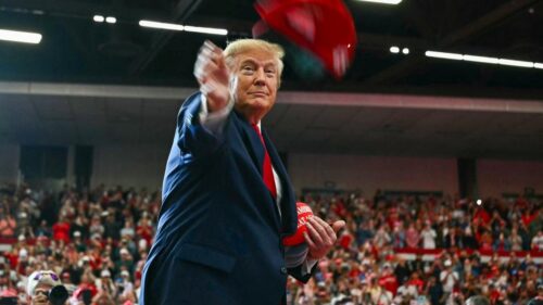 Chiến lược của Tổng Thống Donald Trump cho Đảng Cộng Hòa: Gia tăng ảnh hưởng của chính ông?