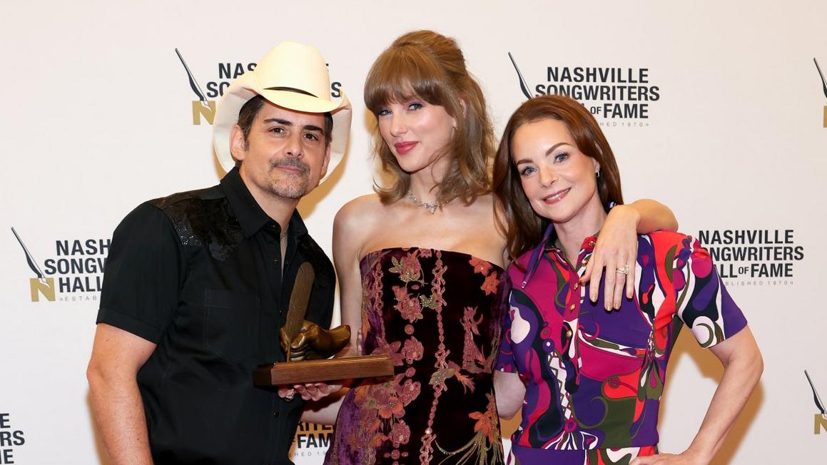 Taylor Swift, Lyle Lovett và nhiều nghệ sĩ khác được vinh danh tại Đại sảnh Danh vọng Nhạc sĩ Nashville