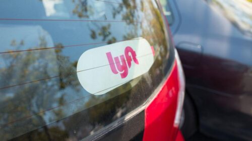 Lyft đồng ý chi 272,5 triệu USD dàn xếp vụ kiện phân loại tài xế