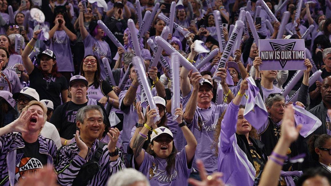 Trận Chung Kết WNBA Lịch Trình Sớm Gây Phản Ứng Từ Người Hâm Mộ
