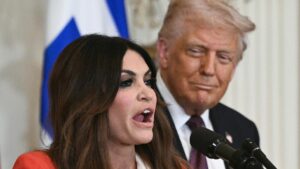 Tổng Thống Trump đang xem xét cách chức Đại sứ Hoa Kỳ tại Hy Lạp