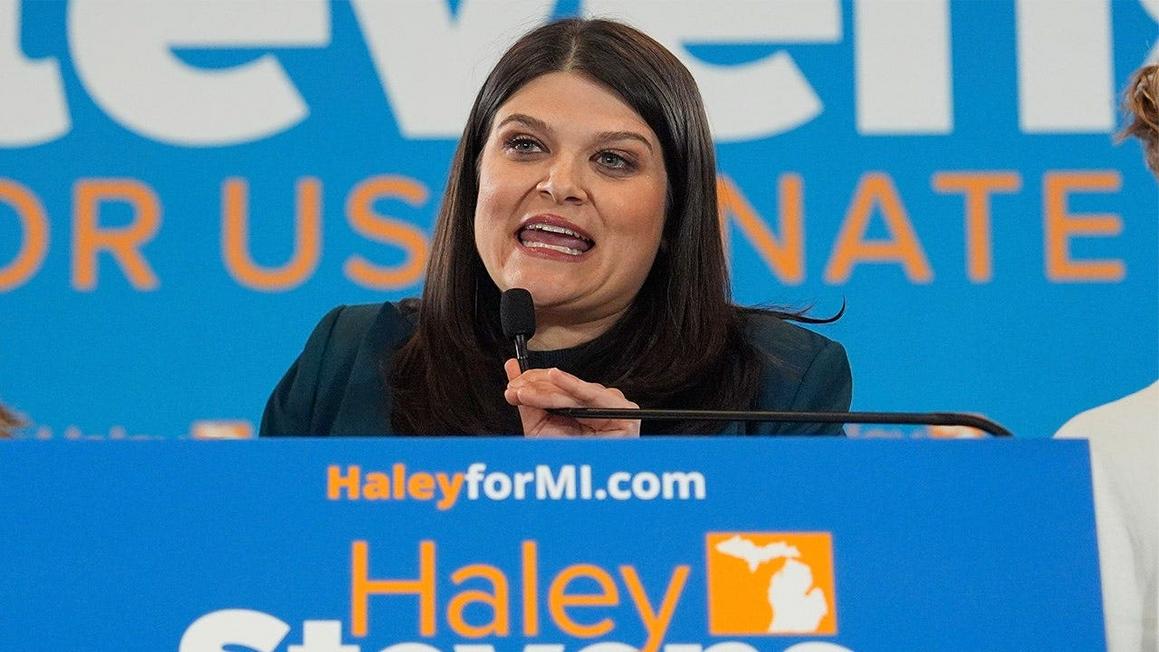 Dân biểu Michigan Haley Stevens né tránh hoàn toàn việc ủng hộ ứng viên Thượng viện Abdul El-Sayed sau cuộc sơ bộ gay gắt