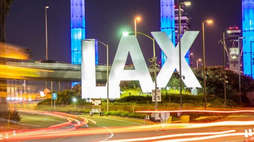 Máy bay Delta đụng cánh máy bay Air Canada tại sân bay Quốc tế Los Angeles