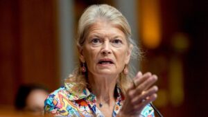 Thượng Nghị Sĩ Lisa Murkowski Lên Tiếng Về Vụ Scandal Bỏ Phiếu Giả Ở Alaska