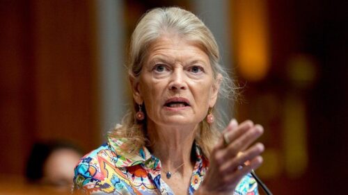 Thượng Nghị Sĩ Lisa Murkowski Lên Tiếng Về Vụ Scandal Bỏ Phiếu Giả Ở Alaska