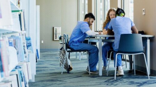 Các trường y khoa Hoa Kỳ bị tố cáo đổi tên chương trình DEI để né tránh kiểm tra của chính quyền Trump