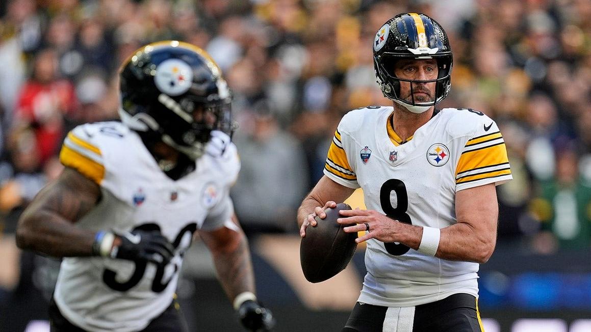 Aaron Rodgers chia sẻ về các cuộc đàm phán hợp đồng NFL, dự kiến một tuần với 16 trận đấu quốc tế